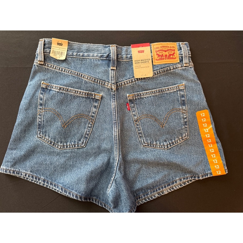 Levi's High Waisted Mom Shorts Medium Wash Denim Blue Size 31 12 A19650045 NEW - Picture 8 of 14